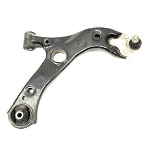 Bras de suspension avant droit Toyota C-HR Hybrid 2ZR (16>23) - Product Image 1