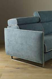 Canapé-lit en tissu italien 3 places, design minimaliste, appui-tête inclinable, lignes épurées, mécanisme d'ouverture assistée pour un usage en appartement - Product Image 2