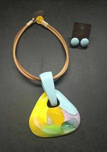 Collier à pendentif en alliage métallique le plus populaire avec bracelet et ensemble de boucles d'oreilles Collier ras du cou réglable pour femmes à la mode - Product Image 2