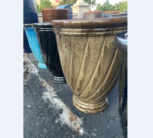 [Leo Nguyen Le] - Vente en gros, directement de l'usine : Grand pot de fleurs en céramique émaillée à la main, de qualité supérieure, pour jardin et extérieur, avec la meilleure qualité. - Product Image 1