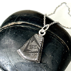 Light Weight New Arrival Damascus Steel <b>Lockets</b> Wholesale Customized Size & Logo Damascus Steel <b>Lockets</b> - Product Image 4