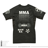 Rashguard MMA personnalisé avec panneaux en maille ventilée, T-shirt de compression BJJ respirant à séchage rapide, Sublimation, Tenue de combat, Entraînement, Gym