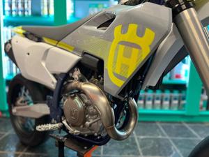 Offre aux enchères 2024 FS 450 Supermotos Nouvelles motos de marque originale >80km/h Vitesse maximale 1001-2000W Puissance Acompte - Product Image 3