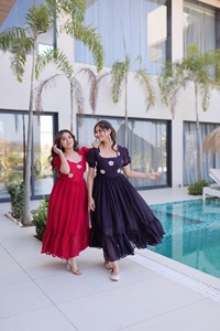 Vestido Étnico Indio Estilo Anarkali de Seda Fendi con Bordado de Cuentas para Bodas y Festivales, Kurtis Largo - Product Image 4