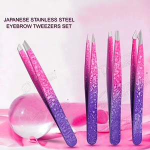 Nuevas pinzas para cejas de diferentes ángulos, ideales para dar forma a las cejas y eliminar vello con precisión, diseño y color personalizados. - Product Image 5