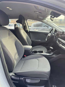 KIAA K-4 LX FWD 2025 USADO EN BUEN ESTADO, SEDÁN ENCANTADOR - Product Image 3