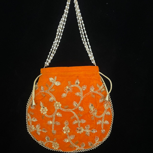 Sac à main ethnique indien brodé à la main, dernière conception, cadeau de mariage pour femmes, sacs à monnaie - Product Image 1