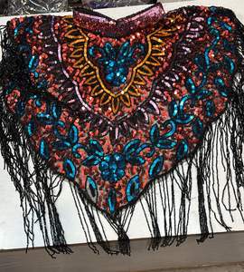 Robe de soirée élégante avec cape à perles, touche luxueuse en mousseline de soie avec décoration à motifs, accentue l'élégance de l'ensemble formel - Product Image 5