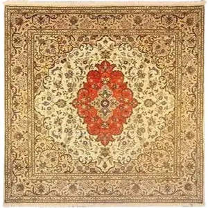 Tapis persan de Yazd unique en son genre, 6'8 x 6'7 - Product Image 1