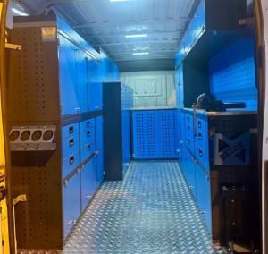 Estantes y gabinetes de metal para furgonetas de equipo OEM de alta calidad para todos los vehículos, solución de almacenamiento para furgonetas - Product Image 1