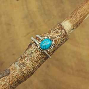 Gorgeous Turquoise Gemstone Ring 925 Sterling <b>Silver</b> Bezel Setting Lightweight Hammered <b>Band</b> Bohemian Oval Cut Jewelry <b>Weddings</b> - Product Image 4