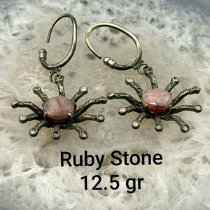 Pendientes de Plata de Ley 925 con Rubíes, Hechos a Mano, de Lujo, con Piedras Preciosas Rojas, Personalizables con Cualquier Piedra - Product Image 1