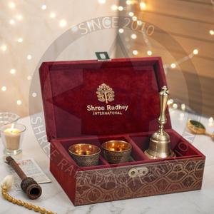 Thali Pooja en laiton plaqué or indien de luxe de haute qualité, fait à la main, poli, avec couleur et logo personnalisés pour les cadeaux - Product Image 4