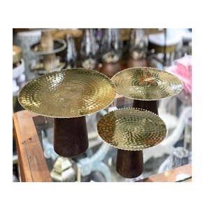 Ensemble de 4 supports à dessert de tailles différentes, qualité supérieure, aluminium et bois, avec travail martelé - Product Image 2