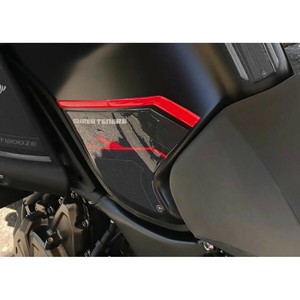 Adesivi di protezione laterale 3D per moto Yamaha Super Tener - Finitura in gel rosso - Product Image 1