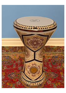Gawharet El Fan - Darbuka Profesional de 17.5 Pulgadas, Hecha a Mano con Mosaico Geométrico de Madreperla y Aluminio - Product Image 6