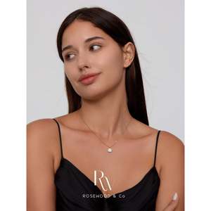 Collar con Colgante de Nácar Genuino, Chapado en Oro, Resistente al Deslustre, con Forma Geométrica, Regalo para Ella - Product Image 1