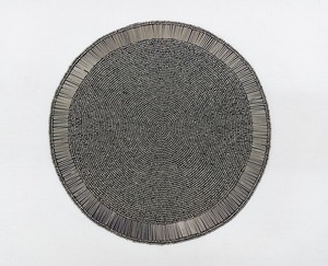 Sous-plat rond en perles de bois de couleur claire, décoration de table avec de grandes perles de verre pour la salle à manger - Product Image 4