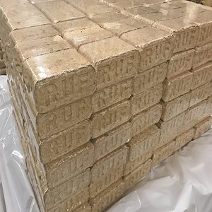 Carbón Vegetal Premium para Estufas y Chimeneas, Fabricado a Máquina, de Larga Duración, Alto Valor Calorífico, Bajo en Cenizas, Combustible Ecológico - Product Image 1