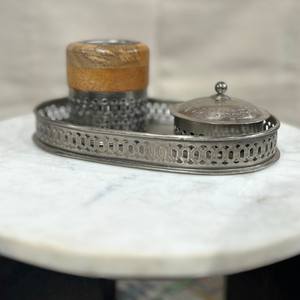 ชุดเตาเผากำยานโลหะวินเทจสุดหรู พร้อมโถไม้ด้านบนและถาดรูปไข่ประดับลวดลาย สำหรับบัคฮูรแบบอาหรับ ตกแต่งบ้านและเป็นของขวัญรอมฎอน - Product Image 1