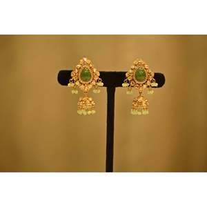 Collier à pampilles classique Maharani Kishori Devi plaqué or 22 carats avec diamants et émeraudes pour les mariages - Product Image 4