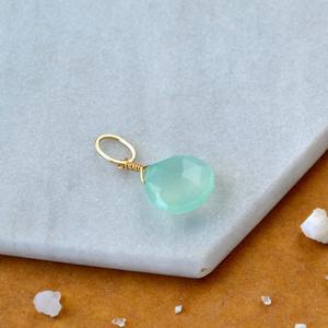 Pendentif en chalcédoine aqua en forme de larme facetté, pierre naturelle bleu doux, plaqué or rose, bijou artisanal - Product Image 3