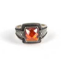 Bague géométrique pour homme en argent sterling 925 avec pierre de protection grenat rouge, plaqué rhodium, 10,5g, bijoux fins pour usage quotidien