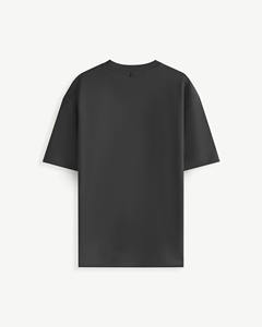T-shirt à manches courtes en tricot pour hommes avec bande adhésive coupe ample col rond doux et confortable par Routine Vietnam - Product Image 1