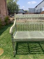 Banc de jardin économique en bois massif Mobilier de jardin extérieur de style moderne pour parc et patio Chaise de décoration durable pour le centre commercial