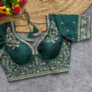 La blusa tiene un nuevo Jari de oro rosa, hilo y trabajo hecho a mano La Blusa con cuello en V tiene la espalda abierta con un patrón Katori único - Product Image 1