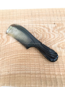 Most selling Gift Customized Handcrafted Natural Horn Comb For Styling Hair Made From Real Buffalo Ox Horn Comb Made In India - Product Image 2