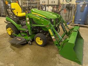 Comprar Tractor John Deere 1025R Usado con Cortadora y Pala Cargadora Frontal 4x4, Tractor de 25 HP a Precio Económico, Tractor de Ruedas 4WD en Venta - Product Image 6