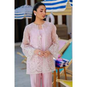 Ensemble veste et pantalon en dentelle Gigi - Product Image 2