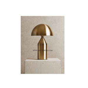 ของตกแต่งโต๊ะขัดเงาสีทองสไตล์วินเทจโคมไฟตั้งพื้นขนาดกลางโคมไฟตั้งโต๊ะข้างเตียงทำจากทองเหลืองแท้โคมไฟสำหรับบ้านโรงแรมขายส่ง - Product Image 1