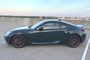 Toyota GR 86 AWD 2024, Volante a la Izquierda, Coupé Turbo, Interior de Cuero Oscuro, Automático, R18, Bajo Kilometraje, Auto Usado en Excelentes Condiciones - Product Image 5