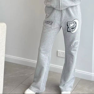 Pantalons décontractés surdimensionnés pour femmes en gros, 100% coton, pantalons de survêtement amples et évasés, broderie de logo personnalisée, pantalon de jogging à jambes larges pour l'hiver - Product Image 1