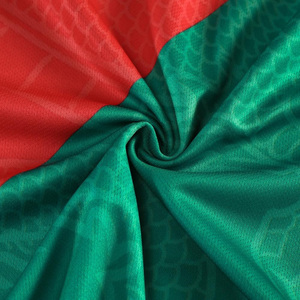 Tissu respirant d'uniformes de football personnalisés OEM pour les équipes avec impression de logo Fabrication de vêtements de sport de marque privée - Product Image 3