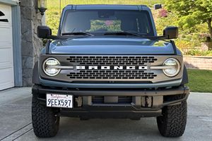 Ford Bronco Badlands 2023 Usado en Excelentes Condiciones, Transmisión Manual de 7 Velocidades, Tracción en las 4 Ruedas, Acabado Exterior Area 51, Mayormente sin Modificaciones - Product Image 1