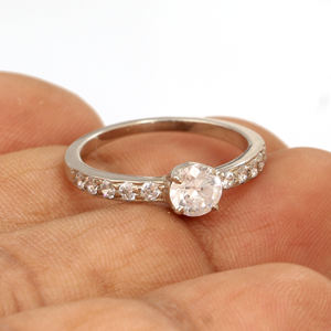 แหวนพลอยเทียมเงินสเตอร์ลิงสำหรับผู้หญิงดีไซน์ดี925พลอยเซอร์โคเนียแบบมีง่ามสีเงินแท้สำหรับงานแต่งงาน - Product Image 4