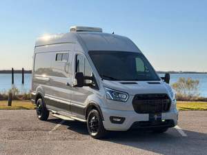 Autocaravana de Lujo con Cama Doble para Vehículo - Product Image 3