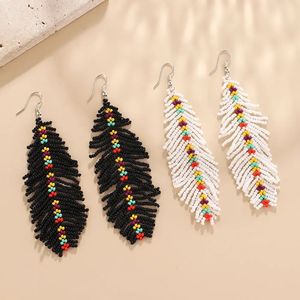 Bestone Boucles d'oreilles pendantes en perles de haute qualité pour mini dames de marque de mode Designs de taille personnalisée par HF Crafts - Product Image 1