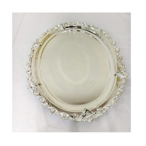 Plateaux de service en aluminium couleur argent Design gravé Qualité standard Prix bas Long plateau de fêtes d'anniversaire avec poignée - Product Image 1