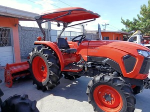 Pour Kubota L4018 tracteur à roues avec moteur 40HP 50HP 70HP puissance nominale nouveau roulement 40HP moteur 50HP 70HP prix de la pompe - Product Image 3