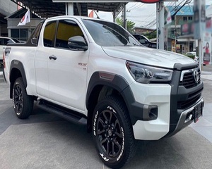 Toyota Hilux Revo Rocco Smart Cab 2023, 2.8L Diésel, 4x4, Transmisión Automática, Vehículo Usado de Alto Valor, Envío a Todo el Mundo - Product Image 5