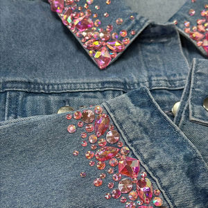 Chaqueta con diamantes de imitación America Street Wear Chaqueta vaquera con adornos de cuentas personalizadas a la moda Chaqueta vaquera - Product Image 3