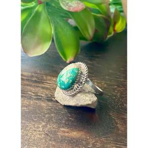 Anillo de Plata de Ley con Turquesa de la Montaña Sonora de Reda Galvan, Corte Ovalado, Diamantes Engastados en Bisel, Oro Rosa, Romántico, Talla 8.75, Regalo Perfecto - Product Image 4