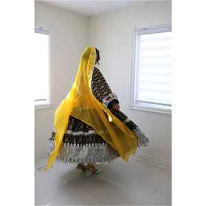 Robe traditionnelle royale pakistanaise et indienne pour femmes, robe afghane Kuchi en velours marron jaune brodée avec des pièces de monnaie en miroir lourdes - Product Image 6