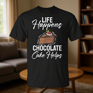 Camiseta Unisex para Adultos con Estampado Digital de la Frase 'Life Happens Chocolate Cake Helps', Cuello Redondo, Manga Corta, Ropa Promocional - Product Image 3
