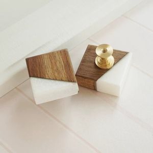 Boutons en marbre et en bois pour tiroirs de meubles, finition naturelle artisanale, quincaillerie de luxe pour les intérieurs de cuisine modernes - Product Image 2