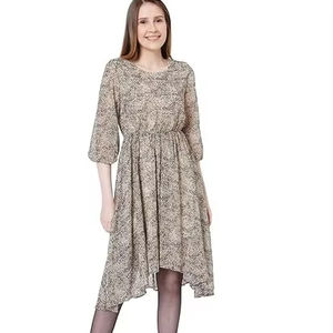 Robe indienne 100% coton faite à la main pour femmes nouvelle tenue de fête d'été Boho à la mode en vente - Product Image 1